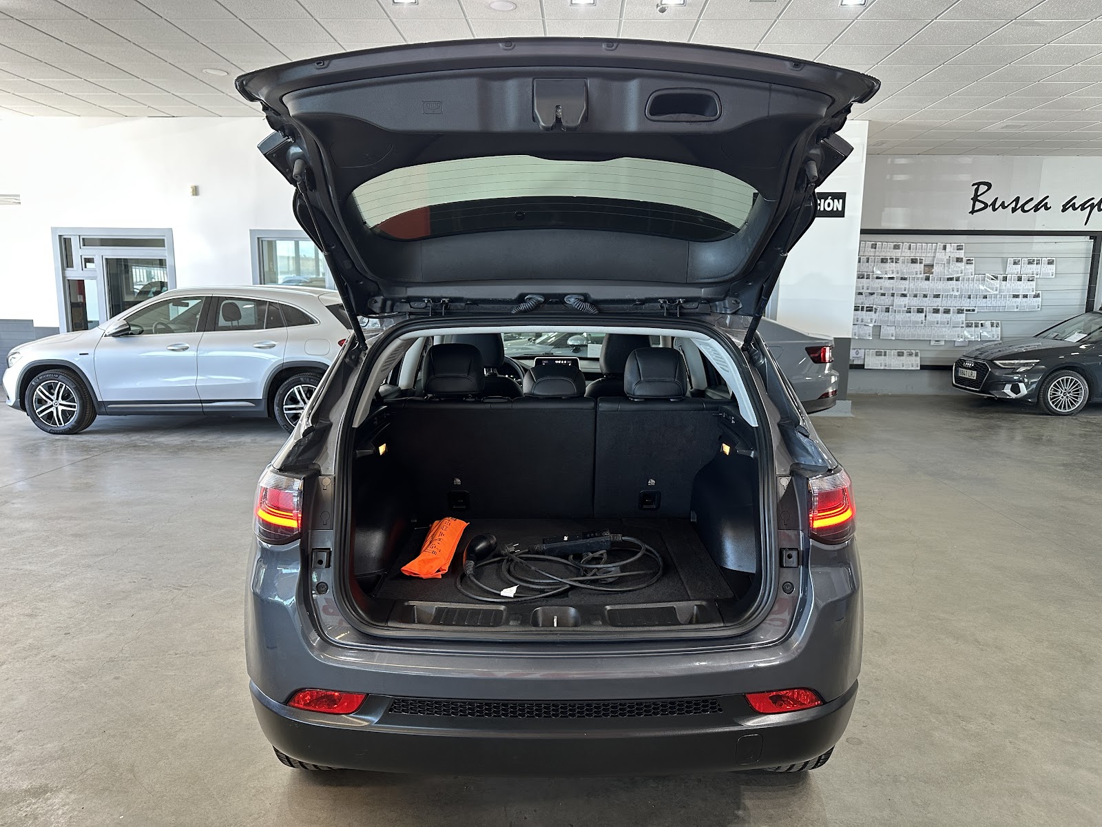 Foto 8 de JEEP COMPASS 2022 en venta en CSV Motor VALDEFUENTES