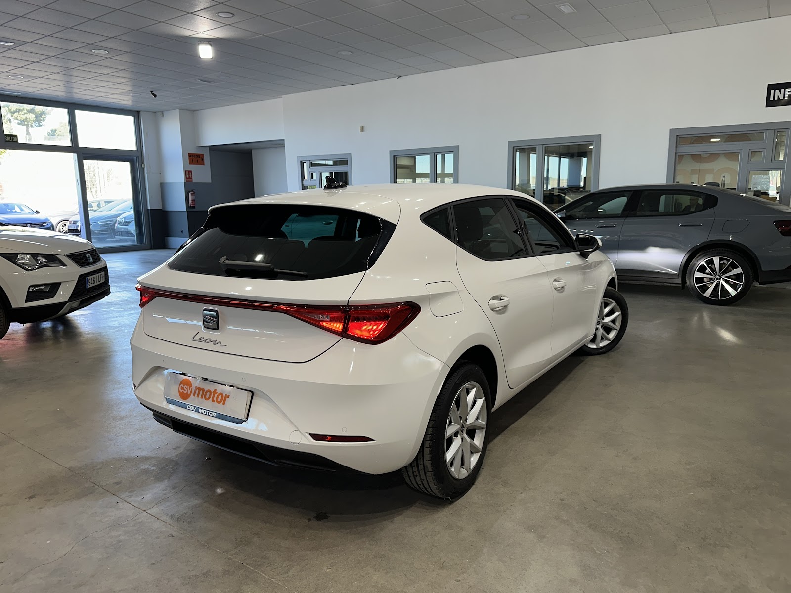 Foto 6 de SEAT LEON 2021 en venta en CSV Motor VALDEFUENTES
