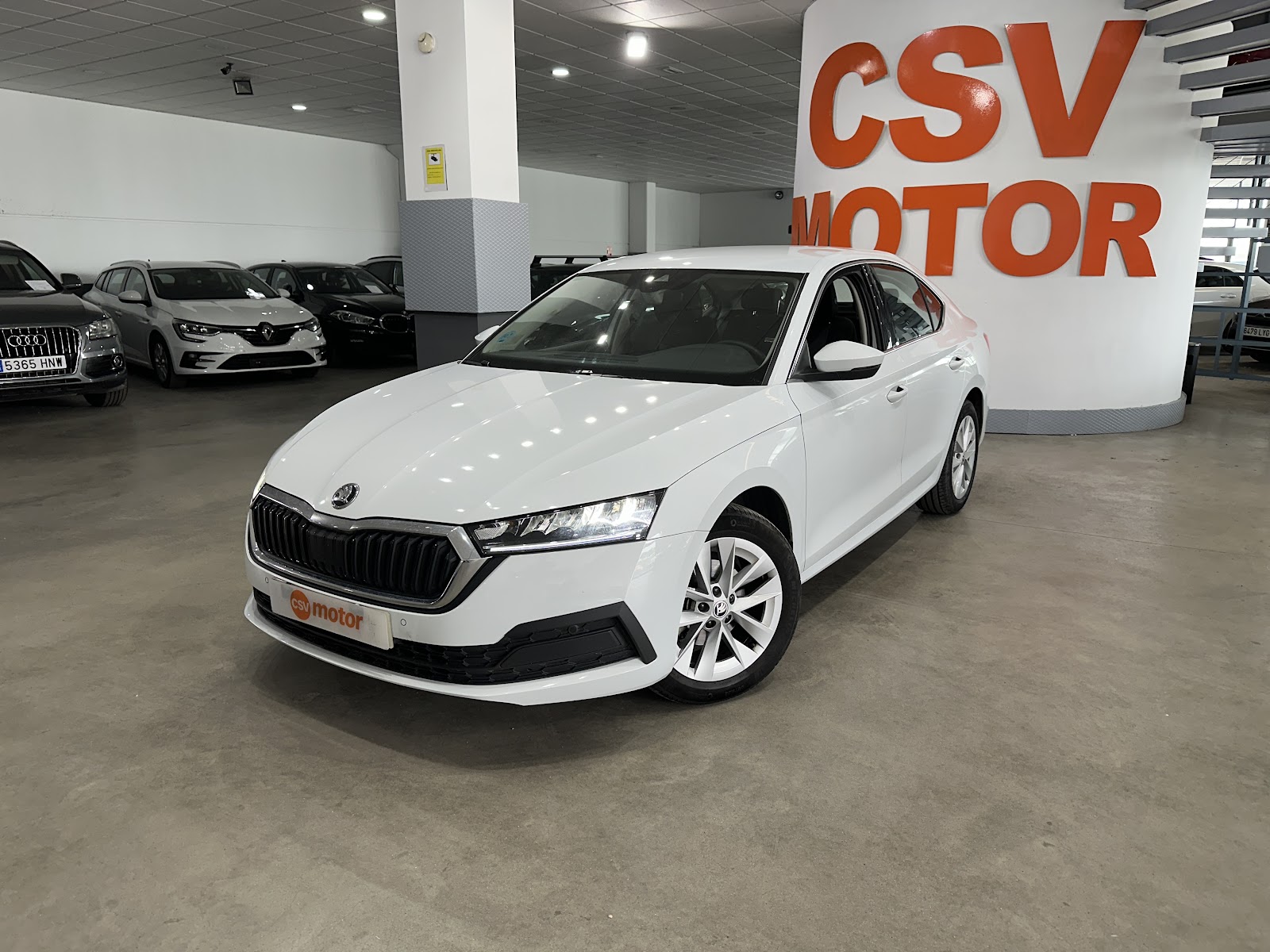 Foto 2 de SKODA OCTAVIA 2022 en venta en CSV Motor VALDEFUENTES