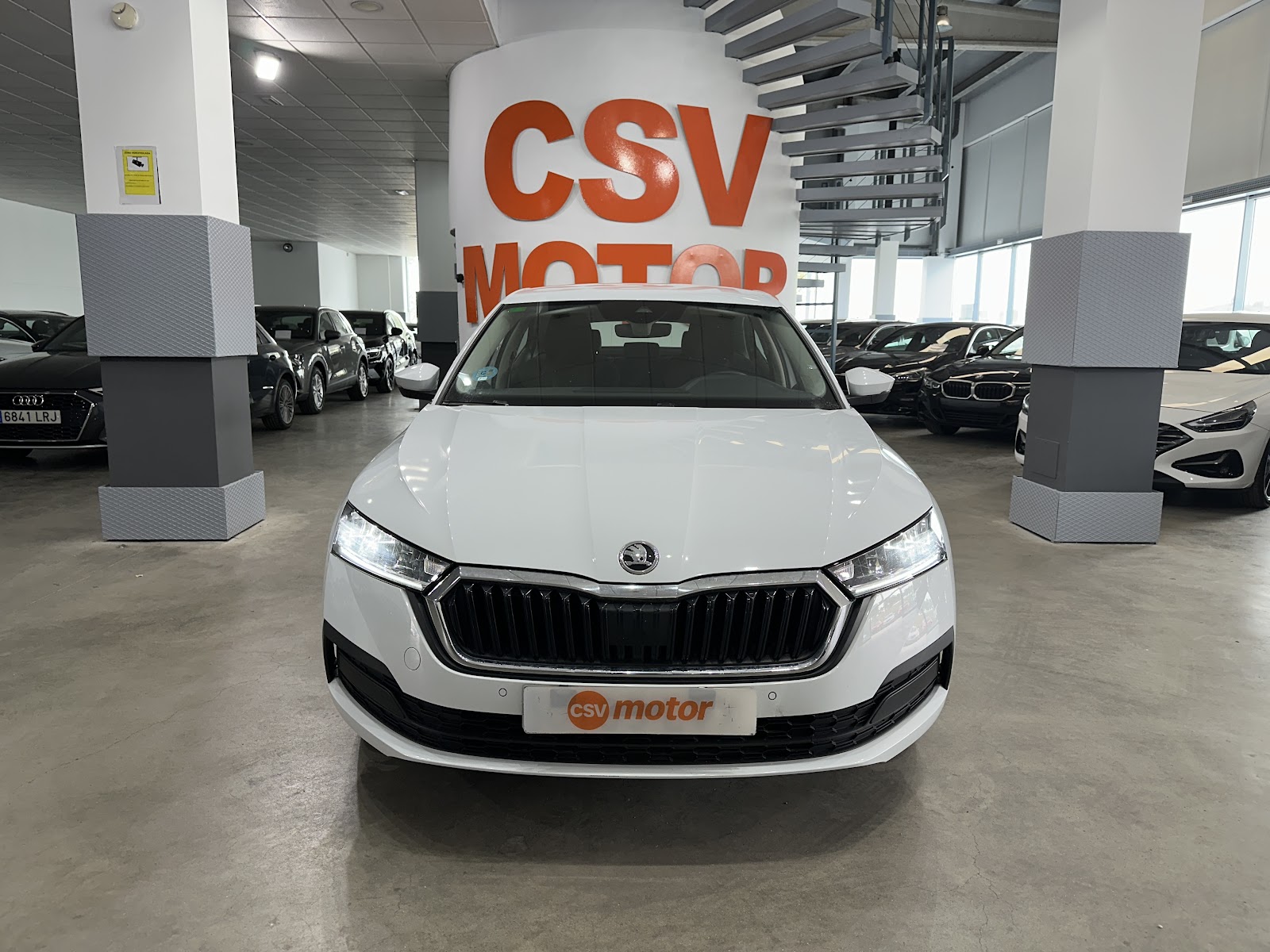 Foto 3 de SKODA OCTAVIA 2022 en venta en CSV Motor VALDEFUENTES