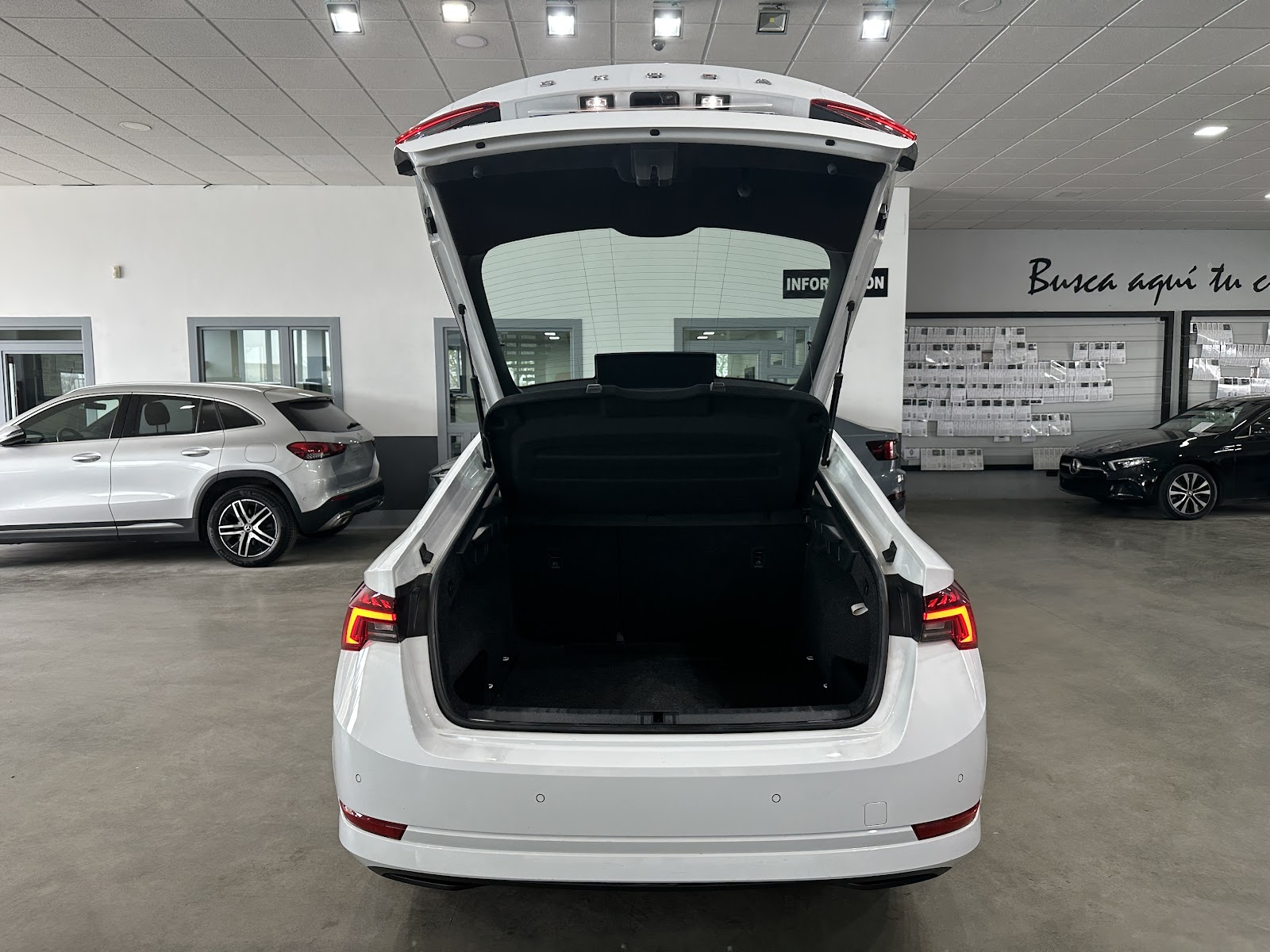 Foto 8 de SKODA OCTAVIA 2022 en venta en CSV Motor VALDEFUENTES