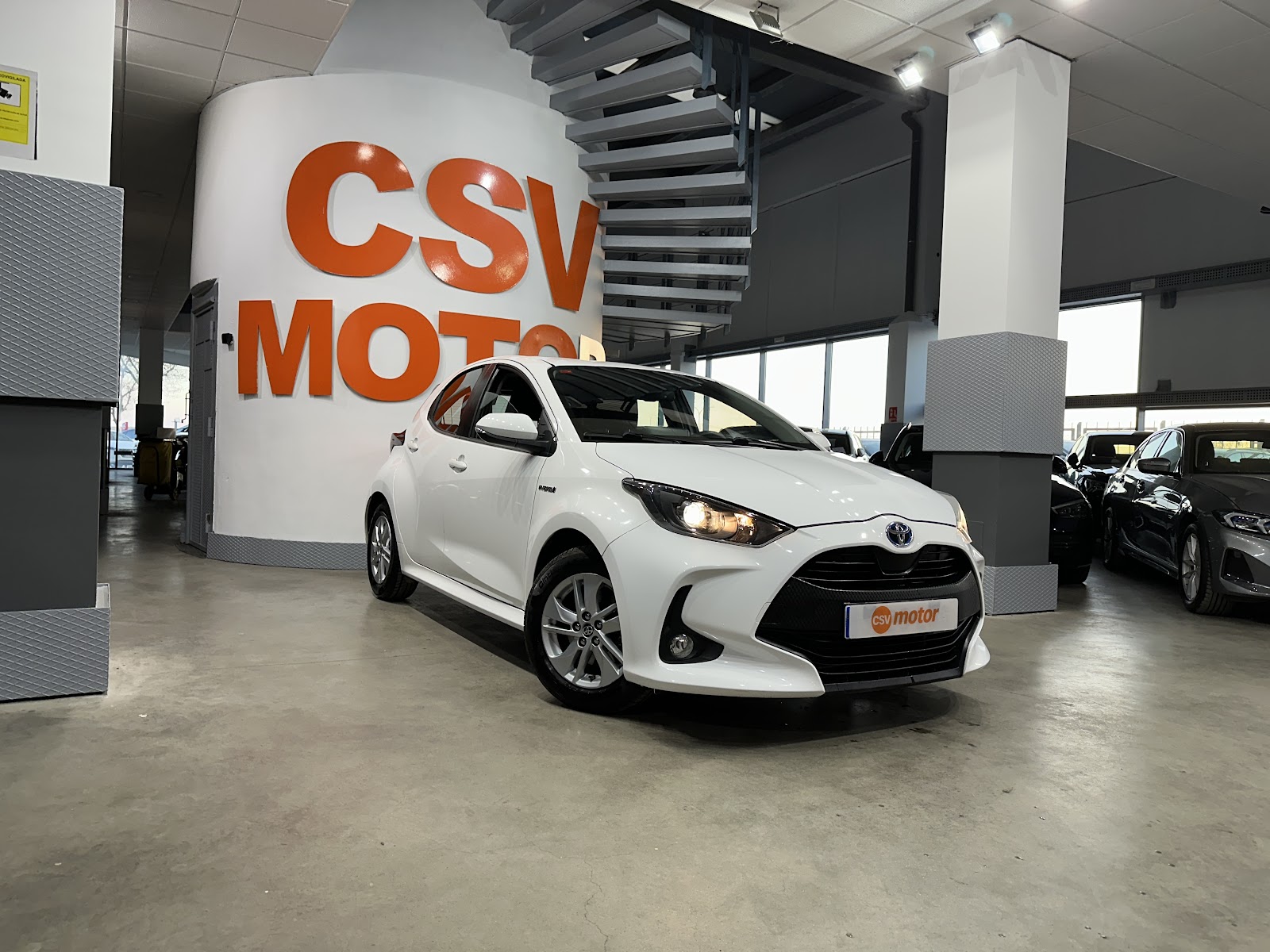 Foto 4 de TOYOTA YARIS 1.5HYBRID 100CV BUSINESS PLUS 2021 en venta en CSV Motor VALDEFUENTES