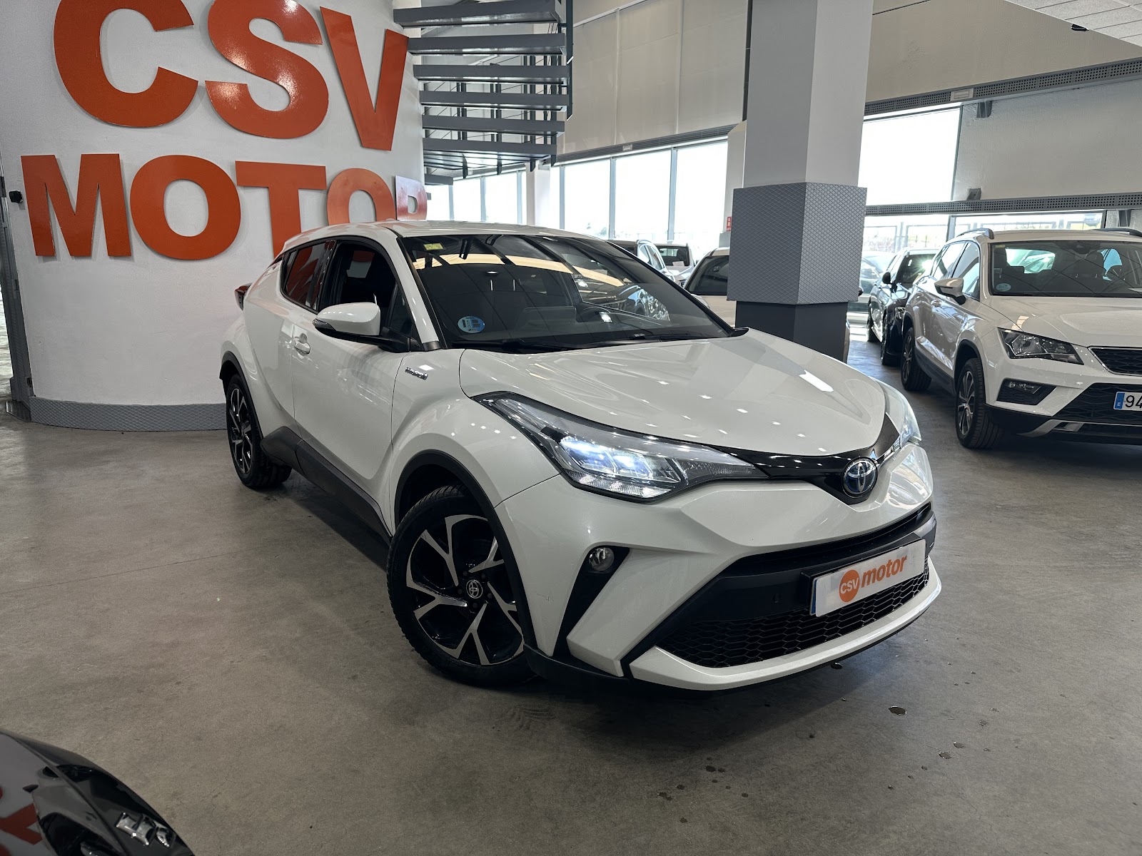 Foto 4 de TOYOTA C-HR 2020 en venta en CSV Motor VALDEFUENTES