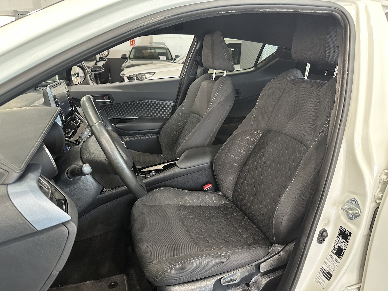 Foto 9 de TOYOTA C-HR 2020 en venta en CSV Motor VALDEFUENTES