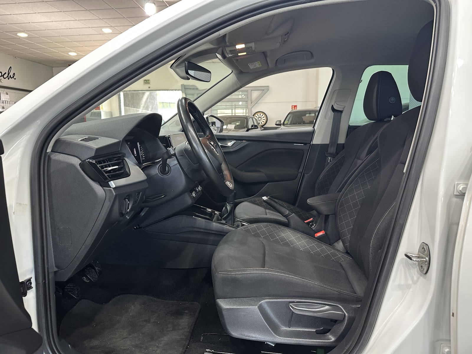 Foto 11 de SKODA KAMIQ 2023 en venta en CSV Motor VALDEFUENTES