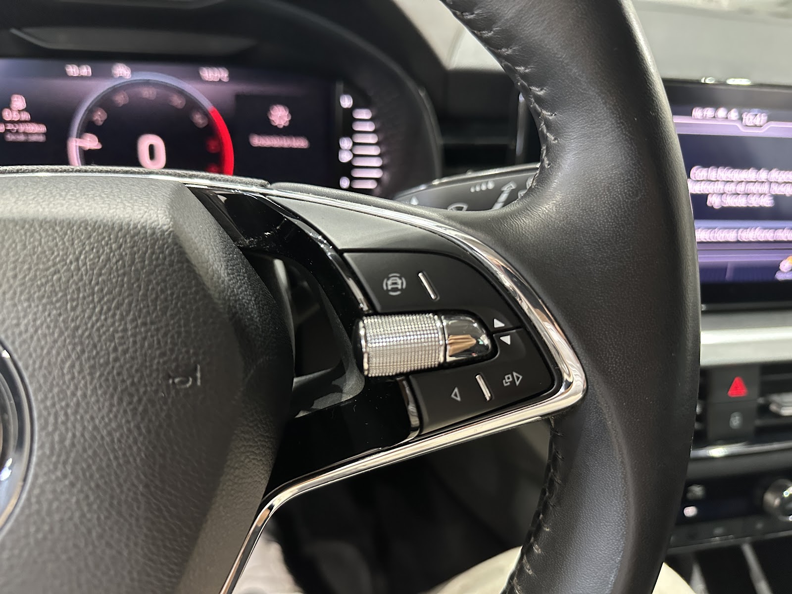 Foto 14 de SKODA KAMIQ 2023 en venta en CSV Motor VALDEFUENTES