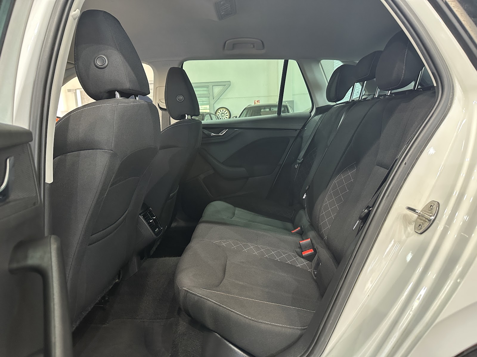 Foto 10 de SKODA KAMIQ 2023 en venta en CSV Motor VALDEFUENTES