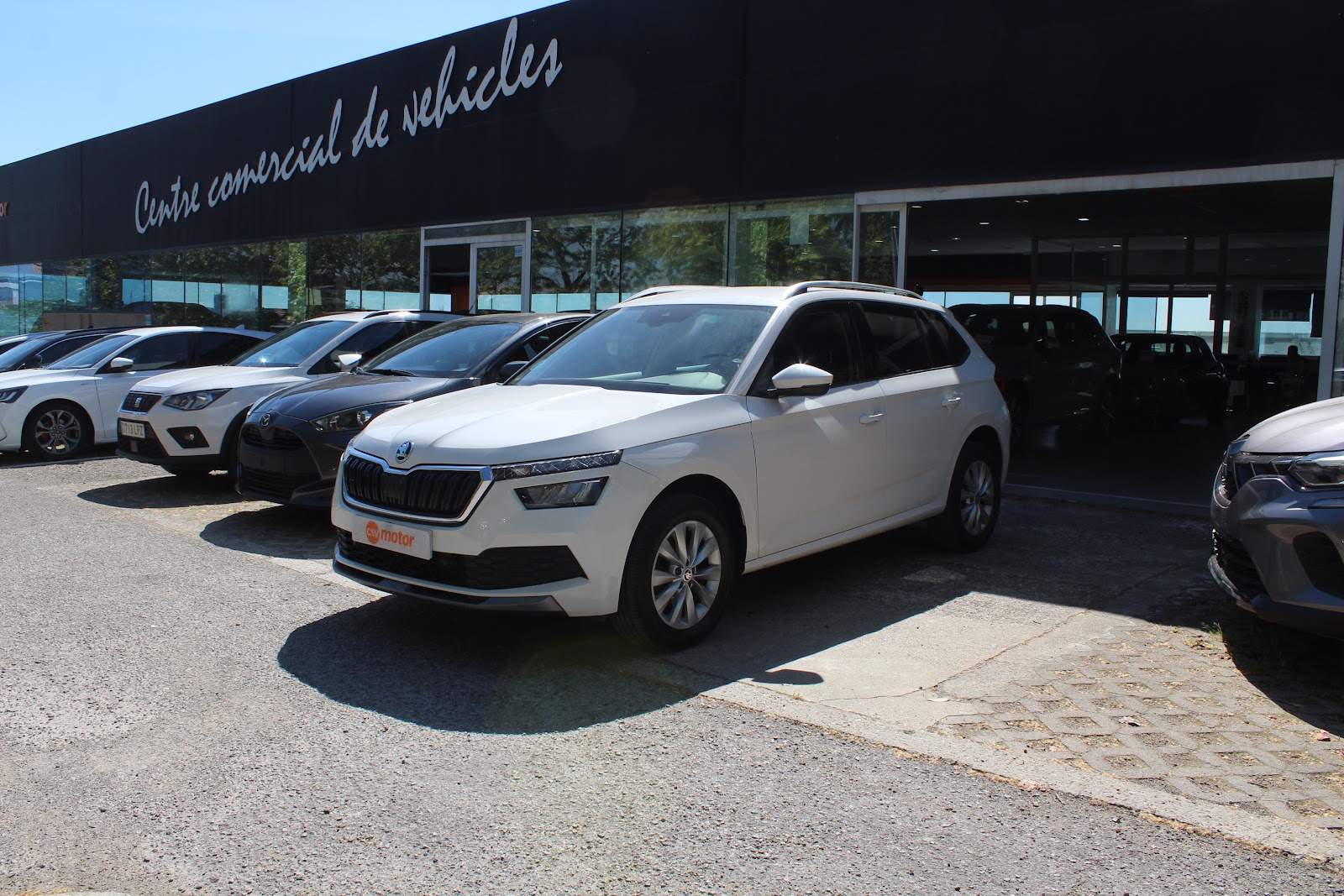 Foto 5 de Škoda Kamiq 2022 en venta en CSV Motor BARCELONA · color Blanco