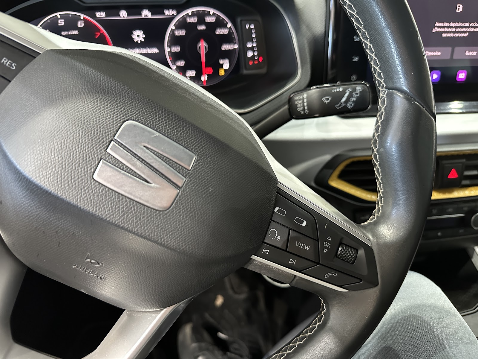 Foto 17 de SEAT ARONA 1.0TSI 110CV STYLE PLUS 2021 en venta en CSV Motor VALDEFUENTES