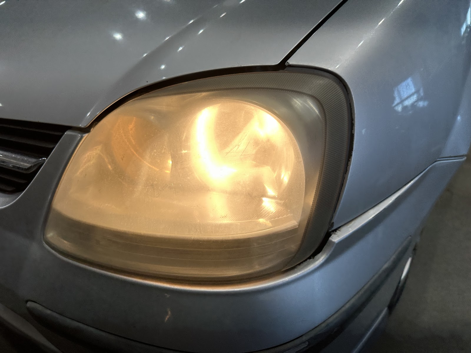 Foto 19 de NISSAN TINO 2004 en venta en CSV Motor VALDEFUENTES