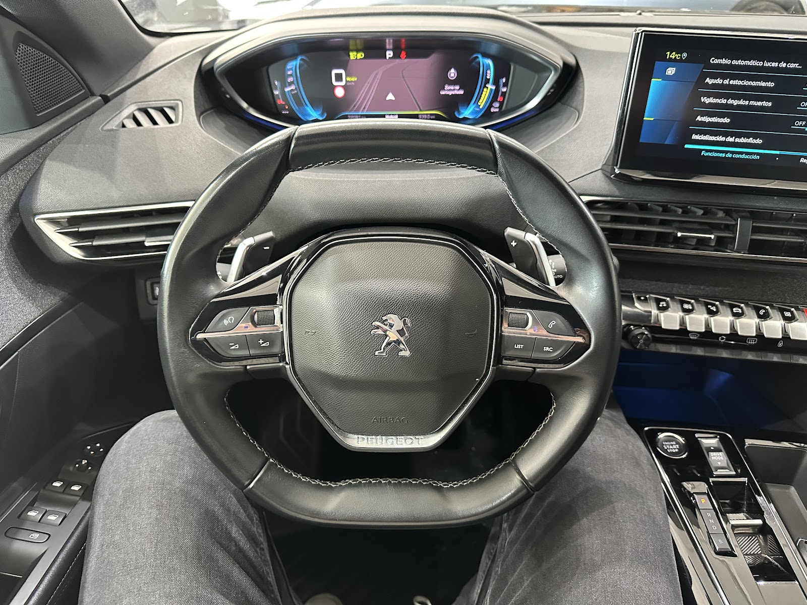 Foto 16 de PEUGEOT 3008 1.6HYBRID 225CV ALLURE PACK 2023 en venta en CSV Motor VALDEFUENTES
