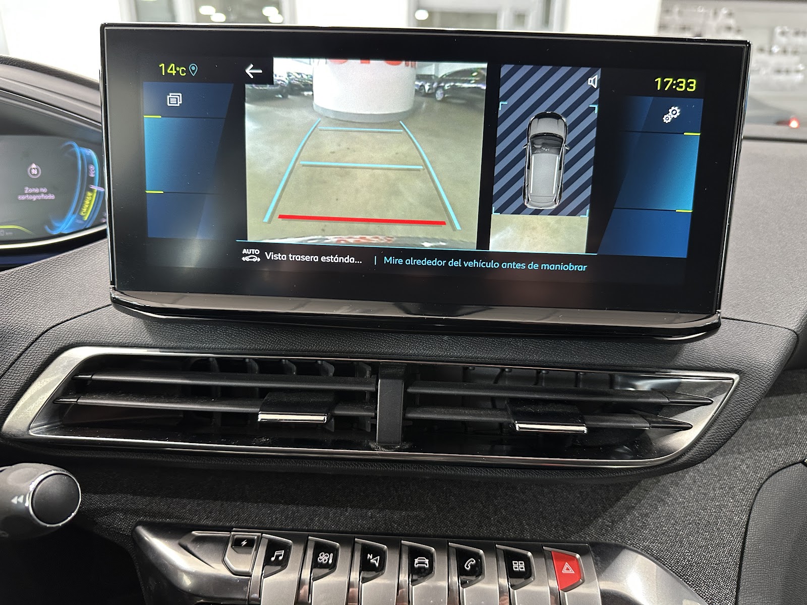 Foto 20 de PEUGEOT 3008 1.6HYBRID 225CV ALLURE PACK 2023 en venta en CSV Motor VALDEFUENTES