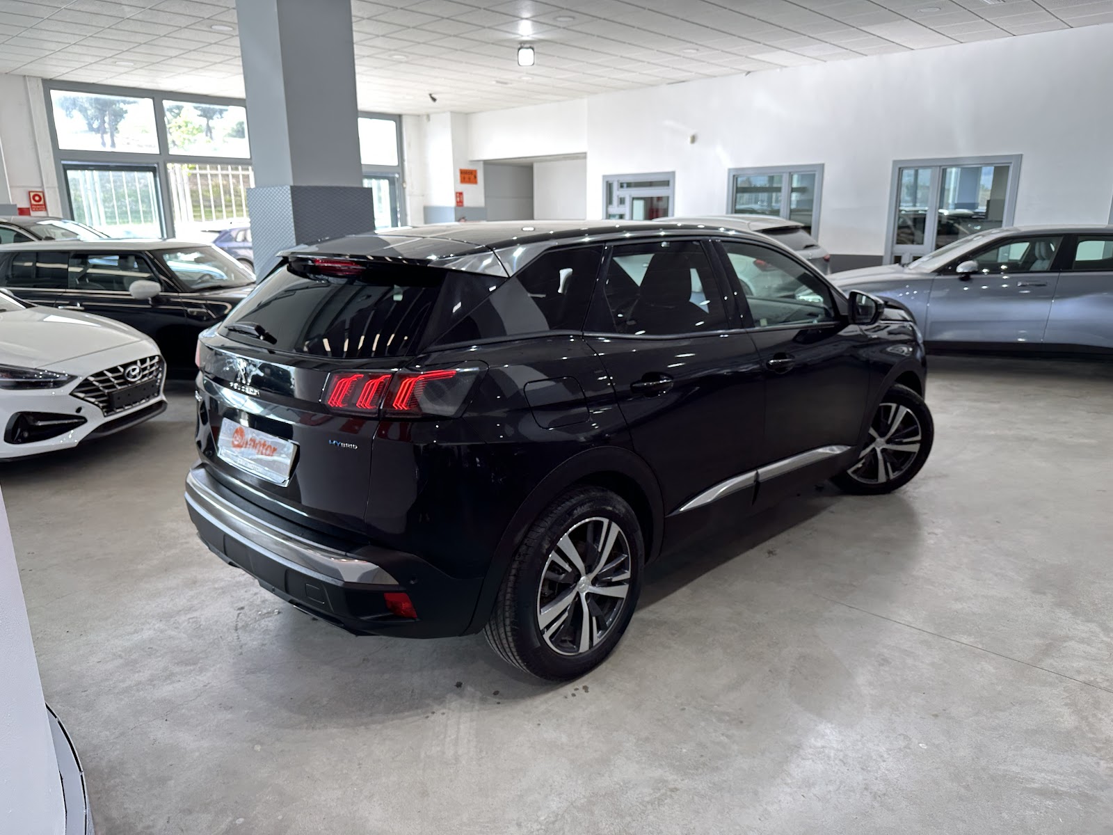 Foto 7 de PEUGEOT 3008 1.6HYBRID 225CV ALLURE PACK 2023 en venta en CSV Motor VALDEFUENTES