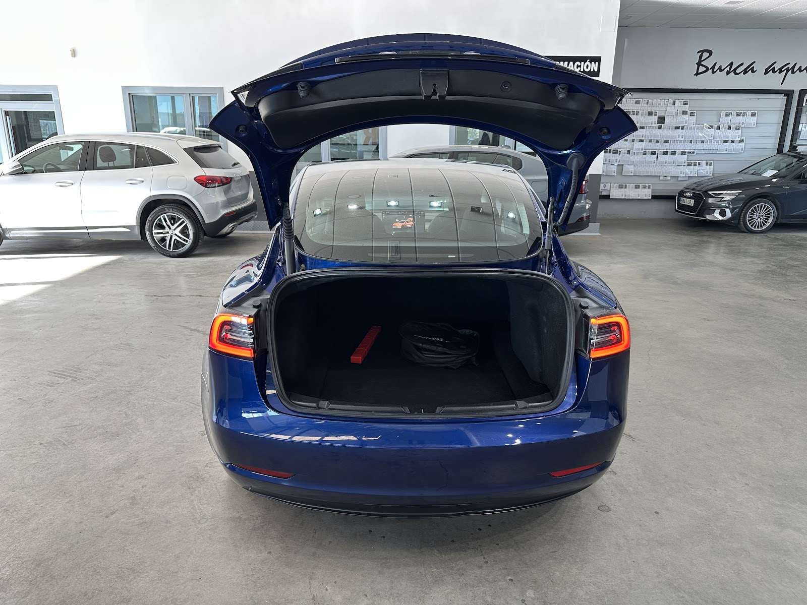 Foto 6 de TESLA MODEL 3 2022 en venta en CSV Motor VALDEFUENTES