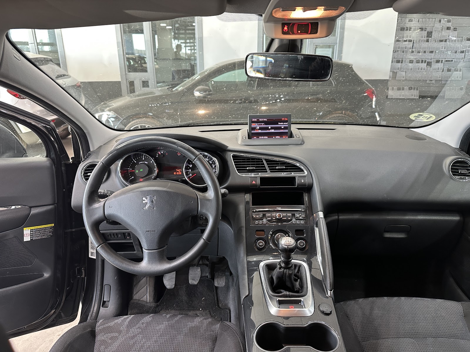 Foto 11 de PEUGEOT 3008 2010 en venta en CSV Motor VALDEFUENTES