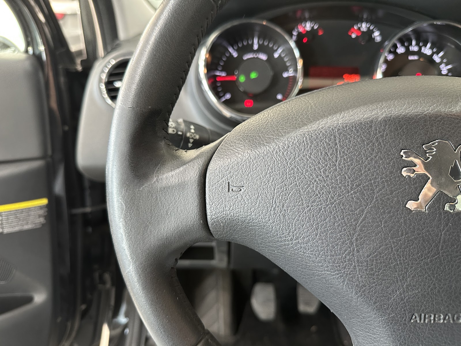 Foto 15 de PEUGEOT 3008 2010 en venta en CSV Motor VALDEFUENTES