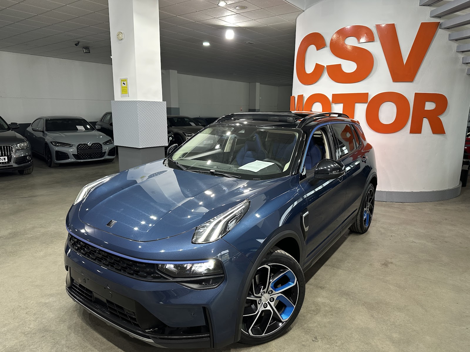 Foto 2 de Lynk&Co 01 2022 en venta en CSV Motor VALDEFUENTES · color Azul Metalizado