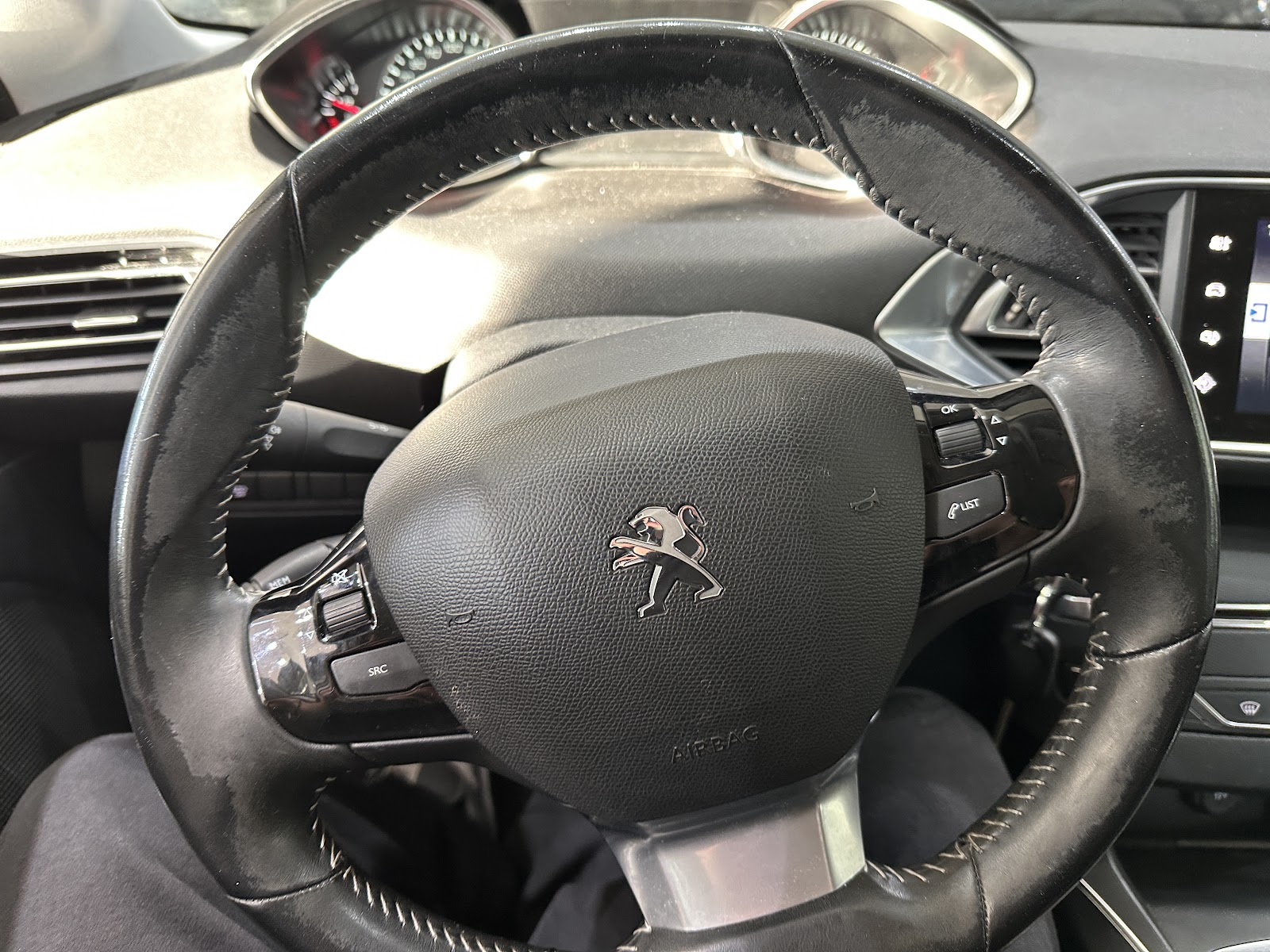 Foto 12 de PEUGEOT 308 2017 en venta en CSV Motor VALDEFUENTES
