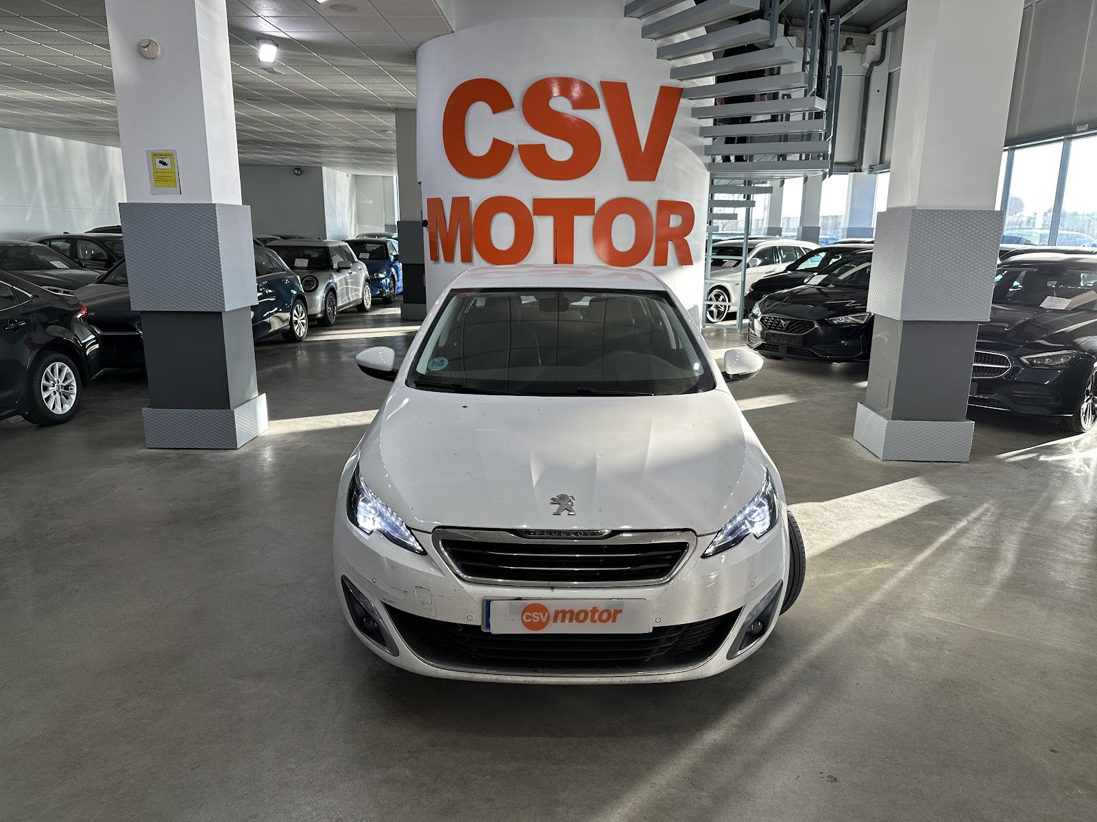 Foto 3 de PEUGEOT 308 2017 en venta en CSV Motor VALDEFUENTES