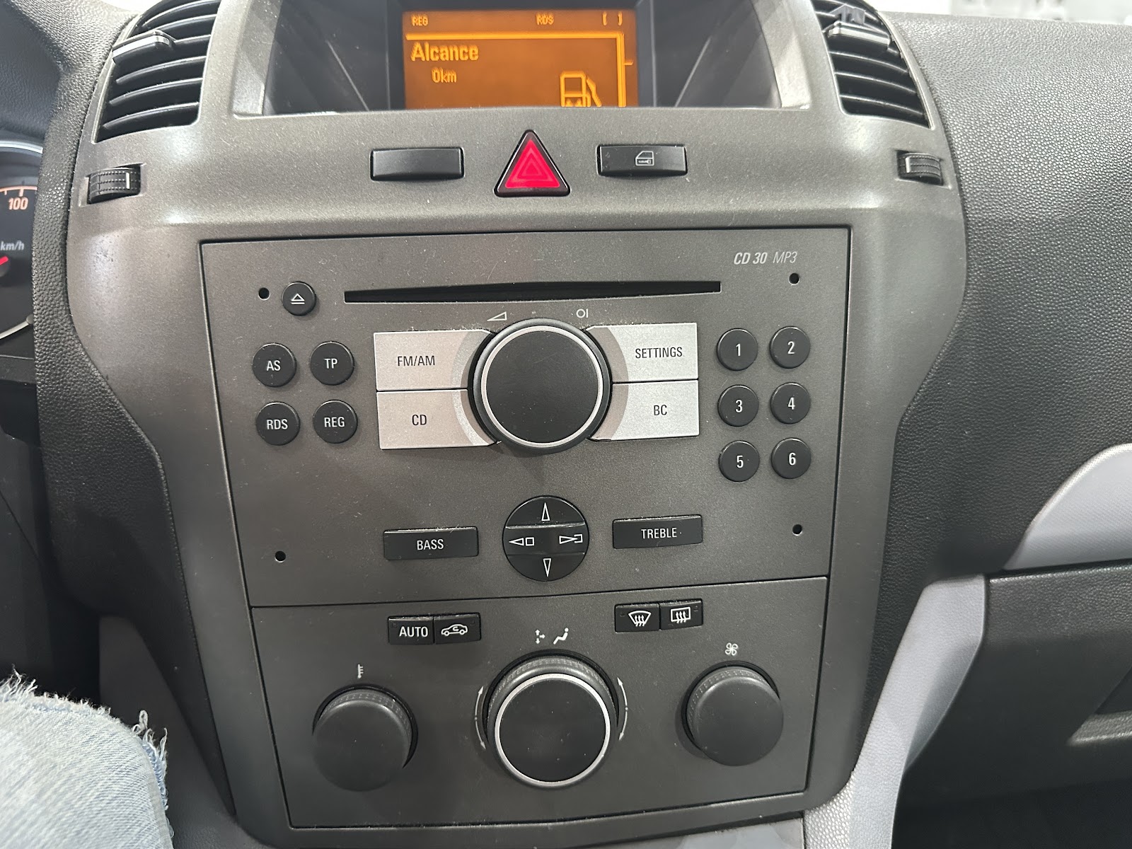 Foto 18 de OPEL ZAFIRA 2006 en venta en CSV Motor VALDEFUENTES