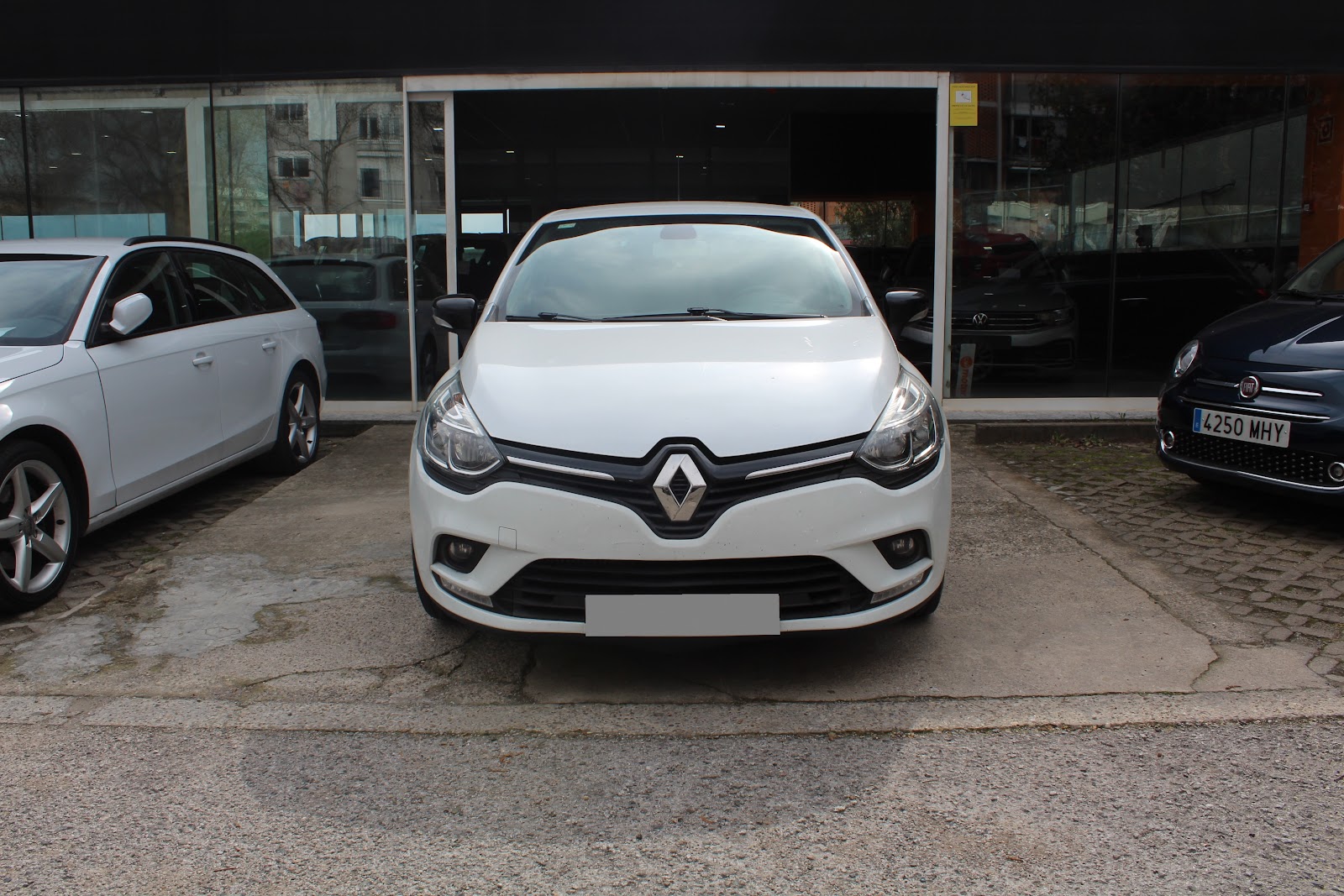 Foto 3 de RENAULT CLIO 2018 en venta en CSV Motor VALDEFUENTES