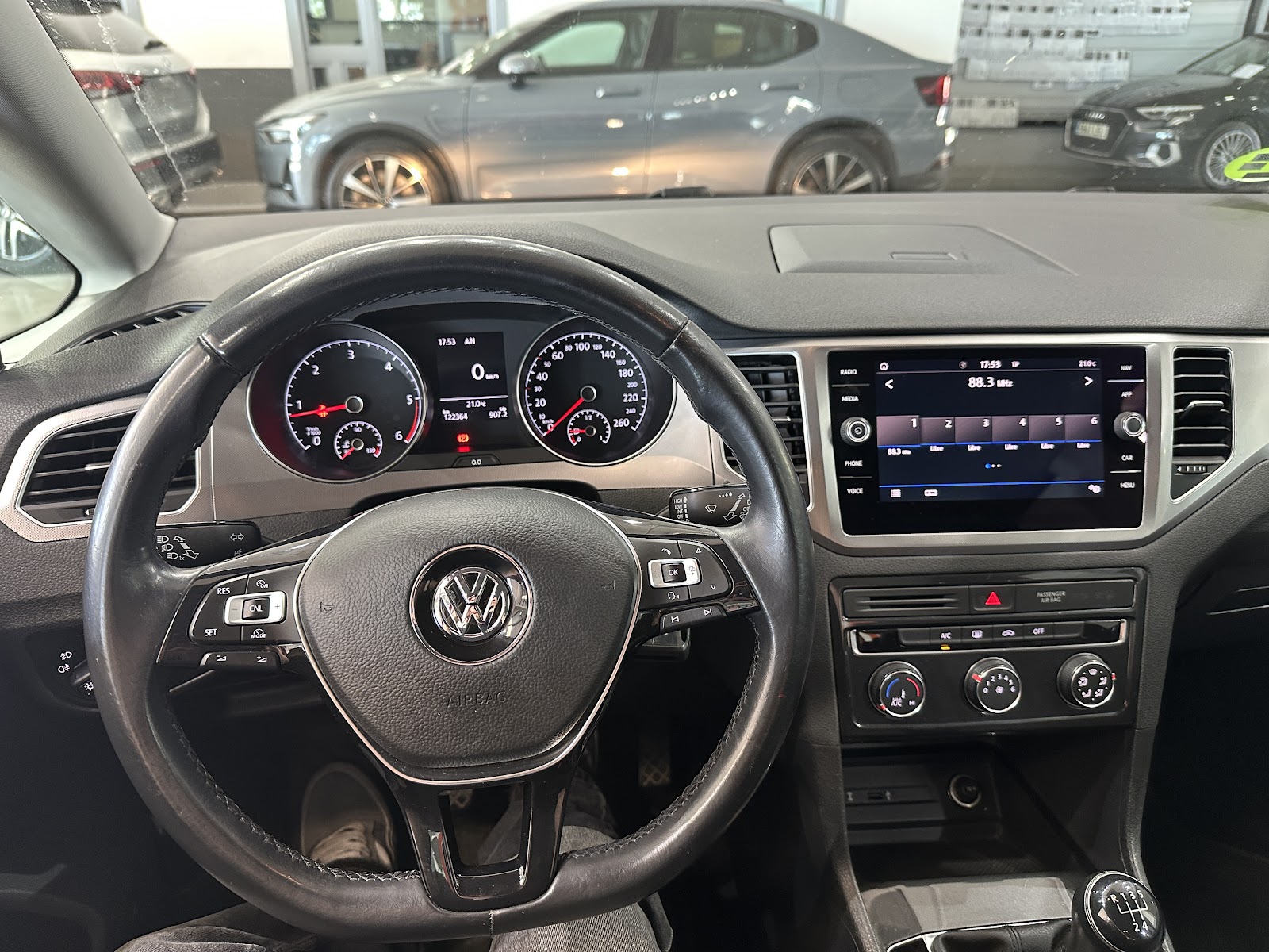 Foto 10 de VOLKSWAGEN GOLF SPORTVAN 2018 en venta en CSV Motor VALDEFUENTES