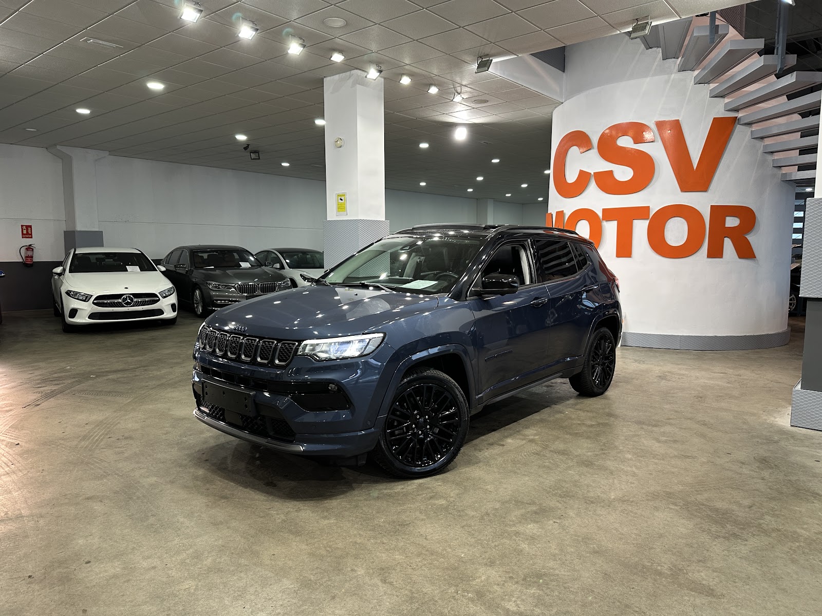 Foto 2 de JEEP COMPASS 2022 en venta en CSV Motor VALDEFUENTES