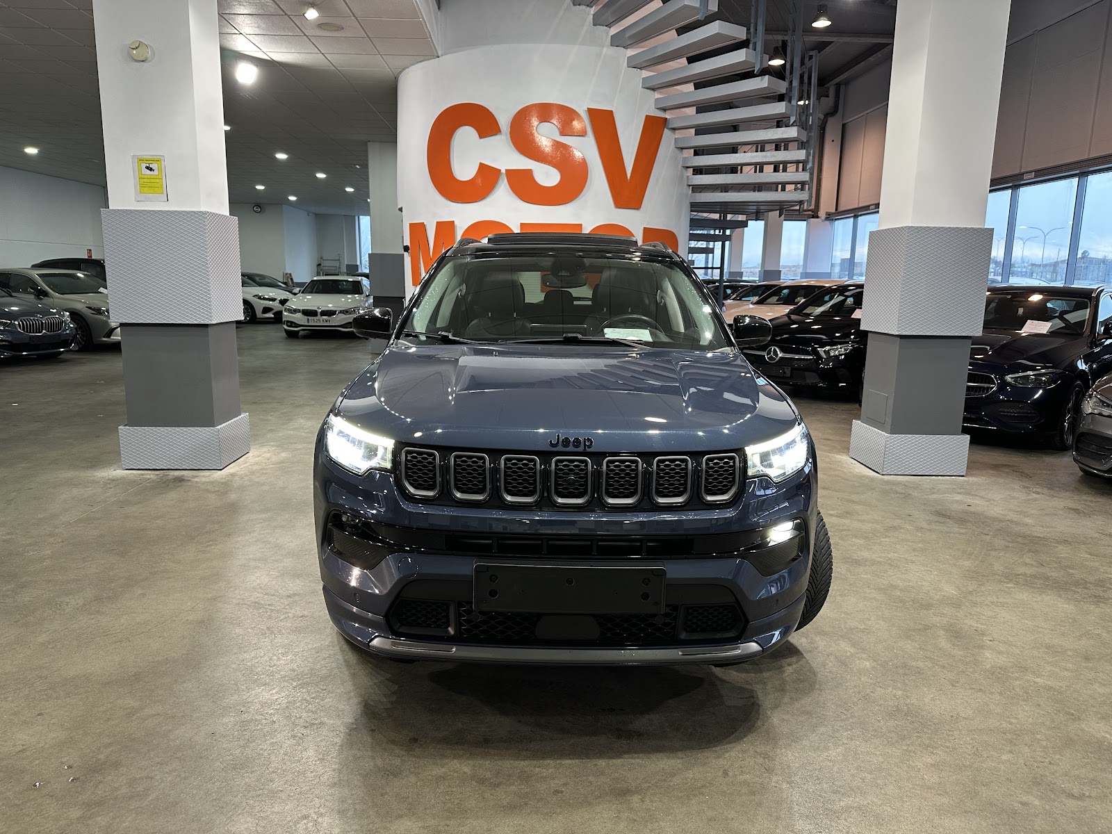 Foto 3 de JEEP COMPASS 2022 en venta en CSV Motor VALDEFUENTES
