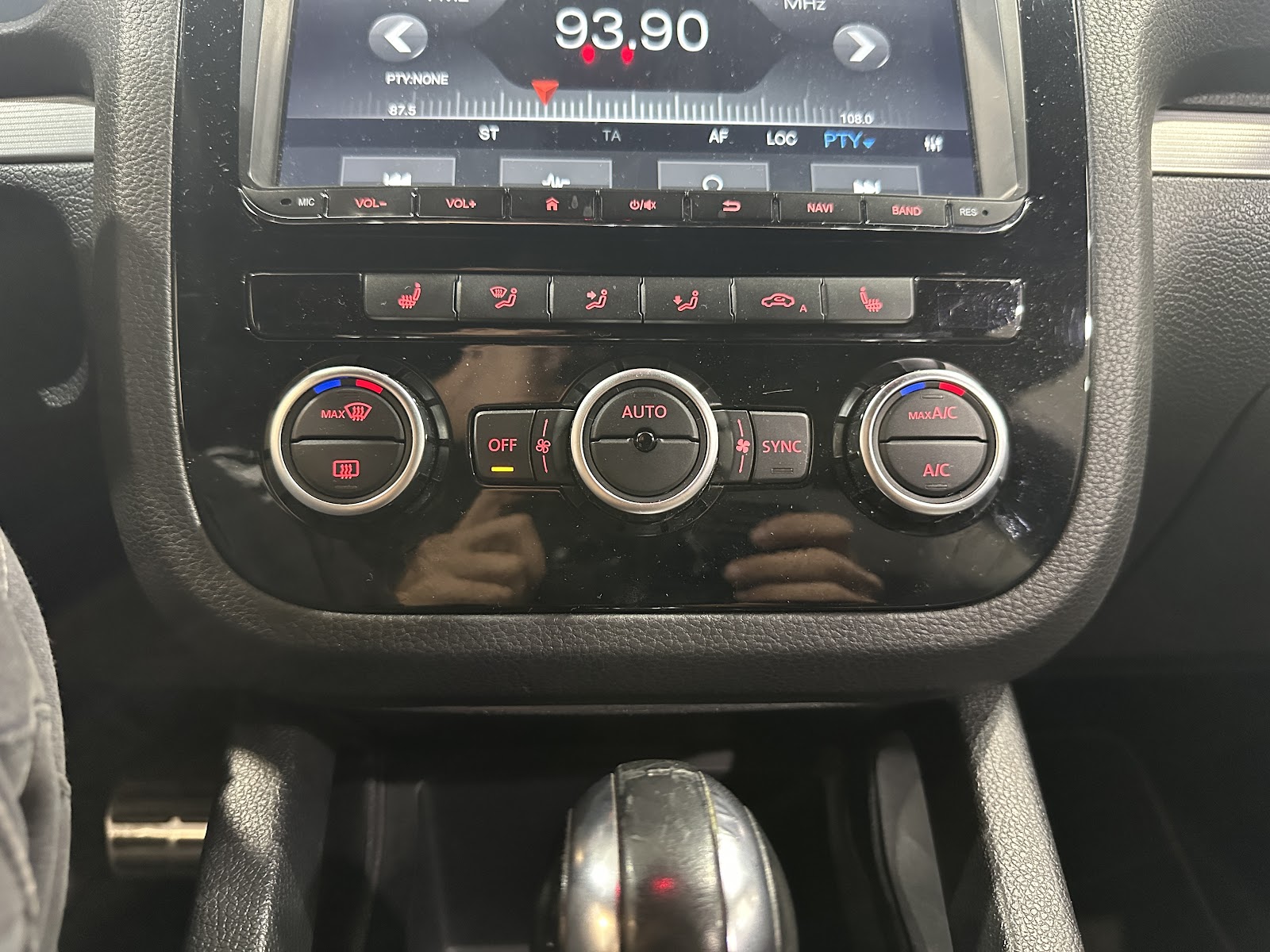 Foto 18 de VOLKSWAGEN SCIROCCO 2013 en venta en CSV Motor VALDEFUENTES