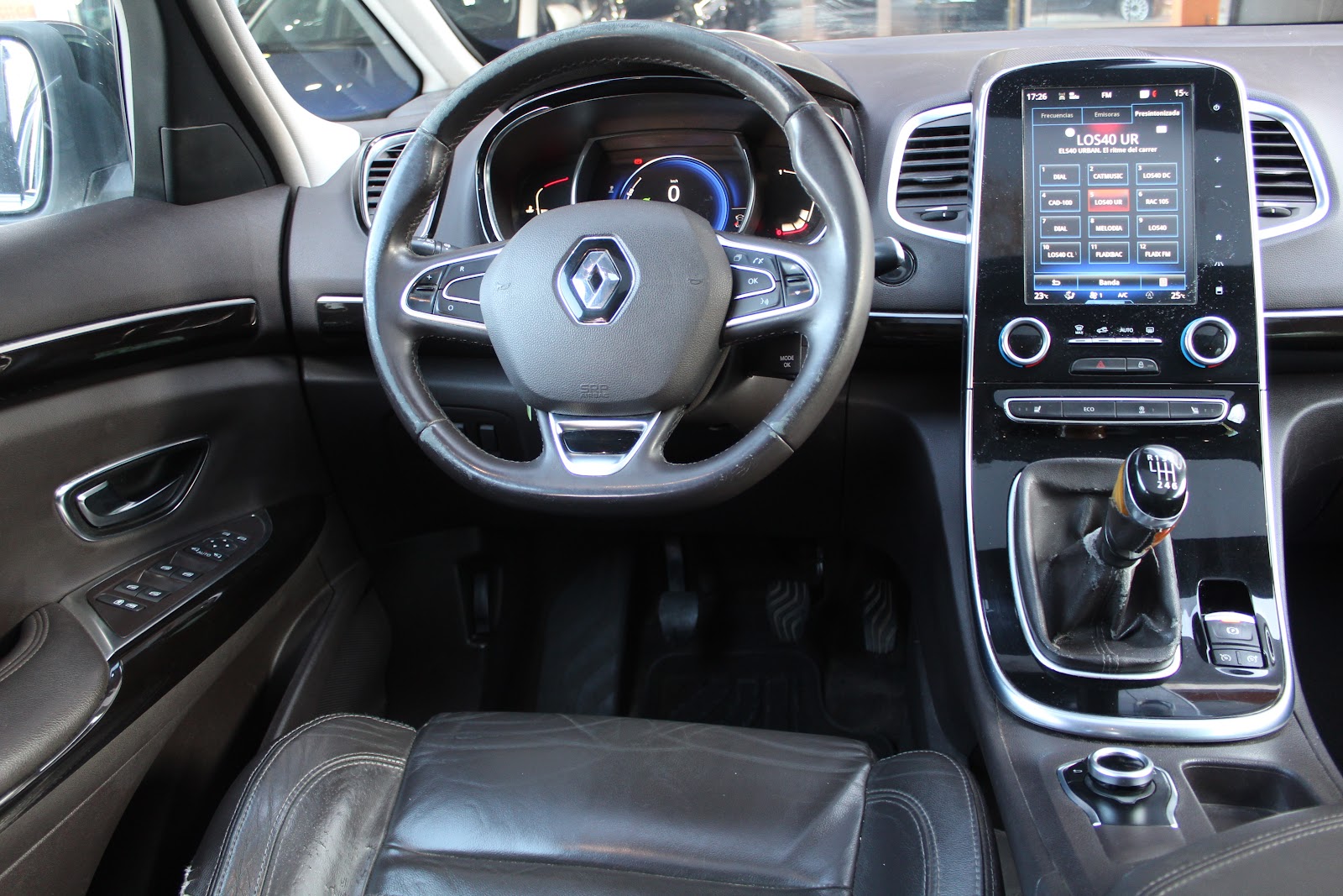 Foto 12 de RENAULT ESPACE 2015 en venta en CSV Motor VALDEFUENTES