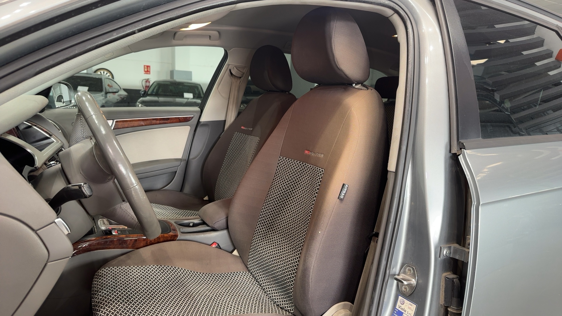AUDI — interior asientos delanteros | CSV Motor VALDEFUENTES