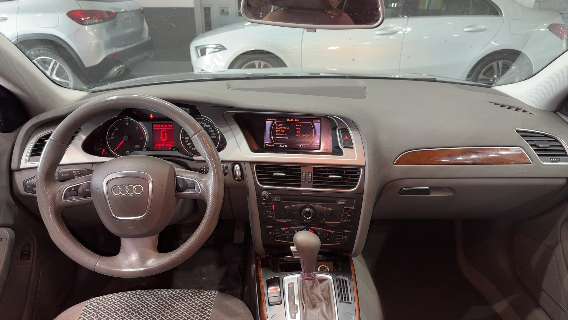 AUDI — salpicadero y consola central | CSV Motor VALDEFUENTES
