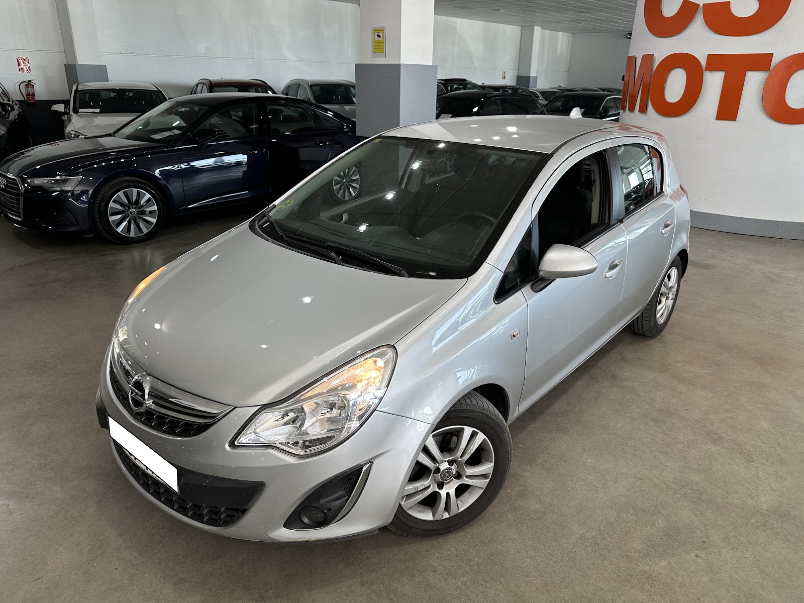 Foto 1 de Opel Corsa 2011 en venta en CSV Motor VALDEFUENTES · color Gris