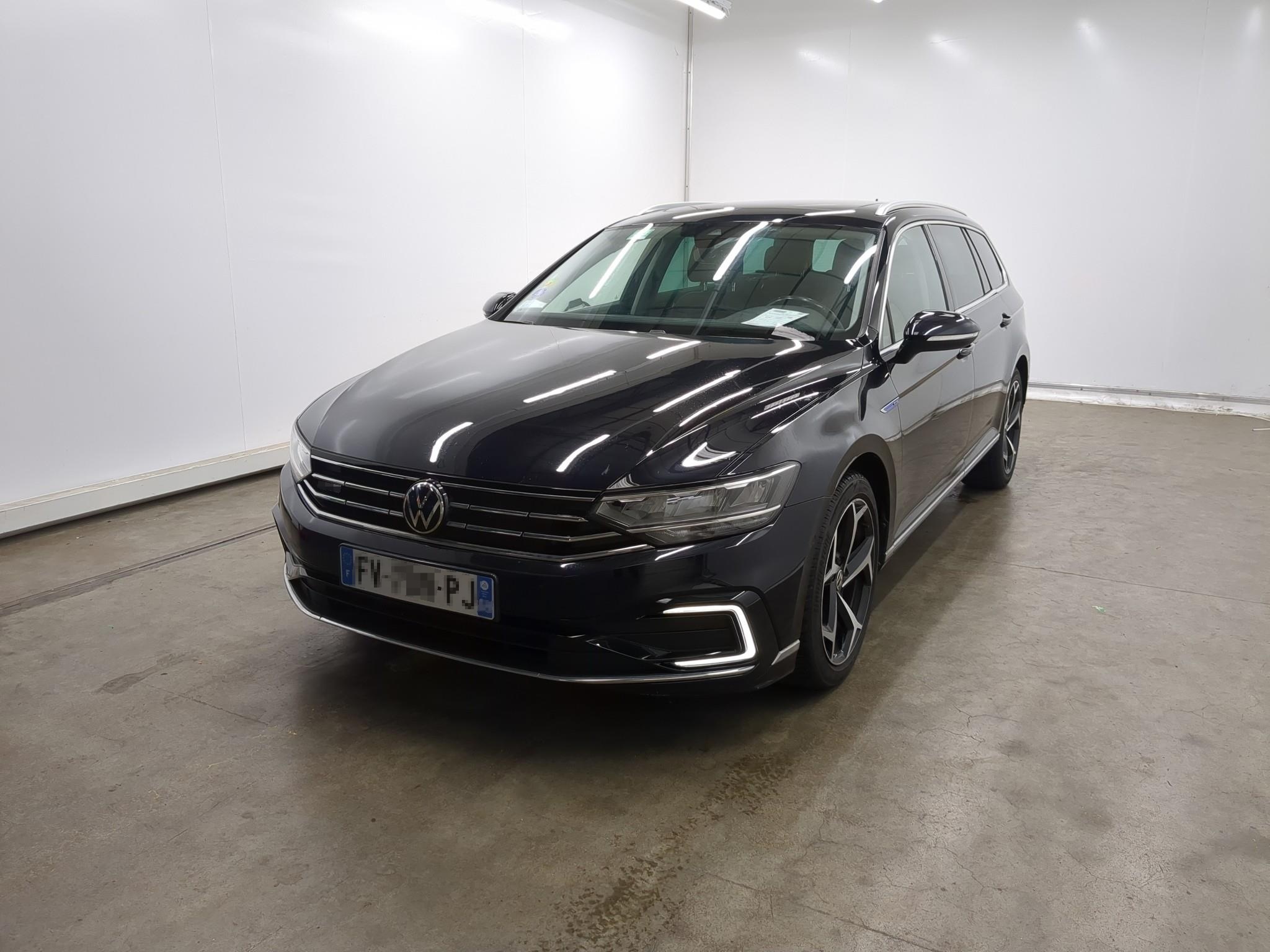 Foto 1 de Volkswagen Passat Variant 2020 en venta en CSV Motor VALDEFUENTES · color Negro Deep Black Perleffekt
