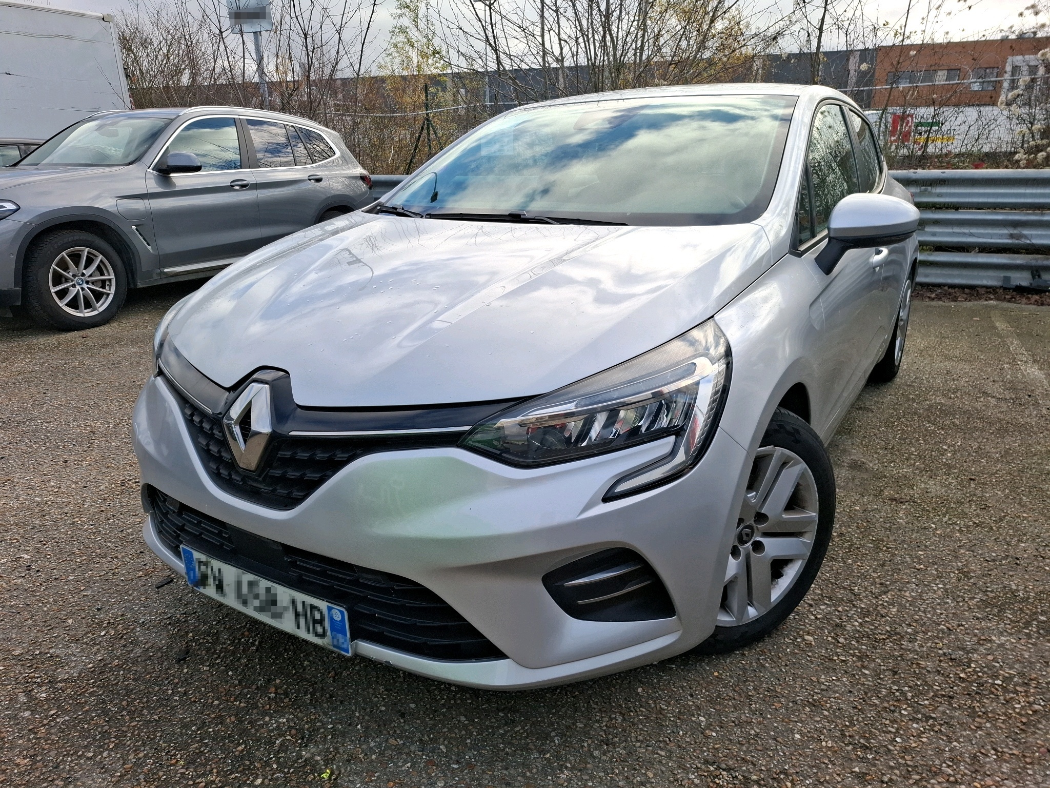 Foto 3 de Renault Clio 2021 en venta en CSV Motor VALDEFUENTES · color Gris Platine