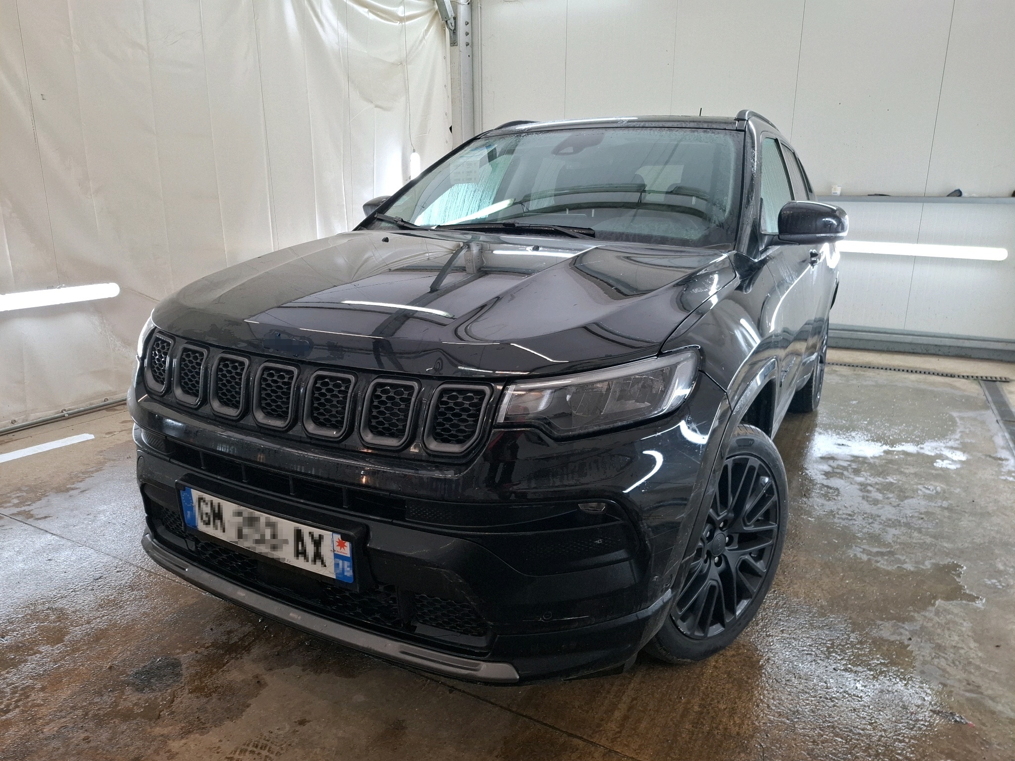 Foto 2 de Jeep Compass 2023 en venta en CSV Motor VALDEFUENTES · color Negro