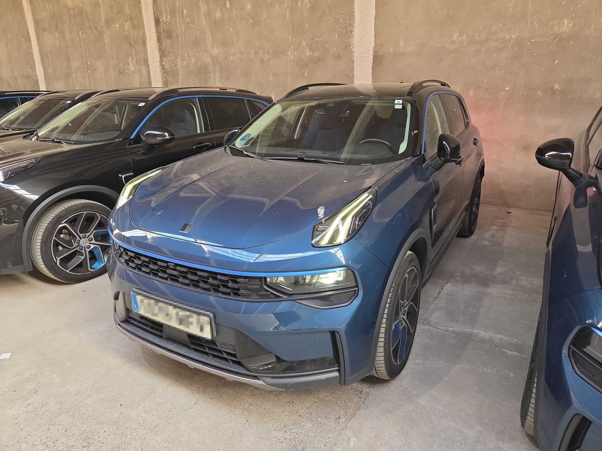 Foto 6 de Lynk&Co 01 2023 en venta en CSV Motor BARCELONA · color Azul Metalizado