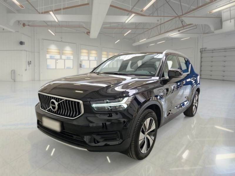 Foto 3 de Volvo Xc40 2022 en venta en CSV Motor VALDEFUENTES · color Negro