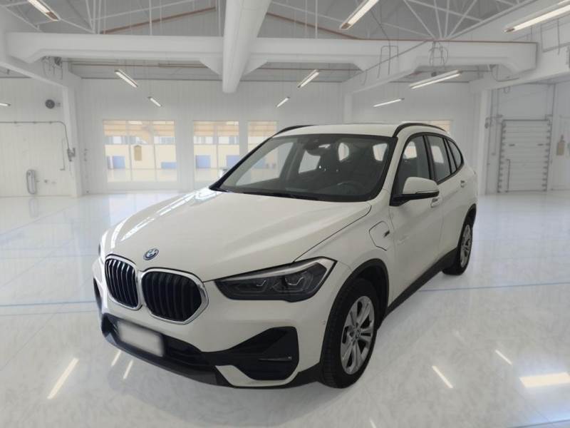 Foto 2 de BMW X1 2021 en venta en CSV Motor VALDEFUENTES · color Blanco
