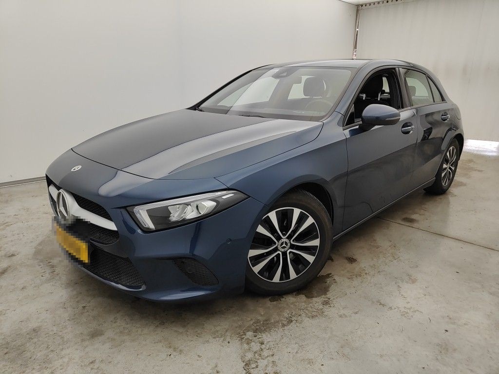Foto 4 de Mercedes-Benz Clase A 2022 en venta en CSV Motor VALDEFUENTES · color Azul Denim Metalizado