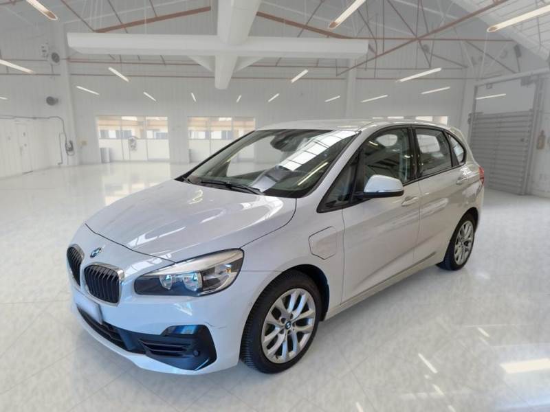 Foto 2 de BMW Serie 2 Active Tourer 2019 en venta en CSV Motor VALDEFUENTES · color Blanco Alpino