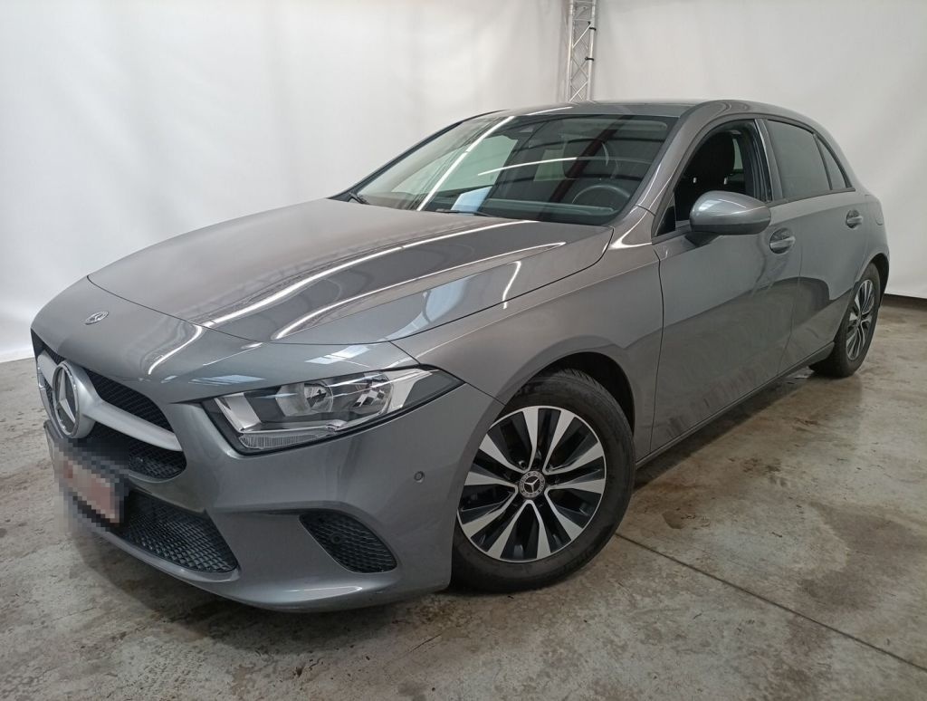 Foto 2 de Mercedes-Benz Clase A 2021 en venta en CSV Motor VALDEFUENTES · color Gris Montana Metalizado
