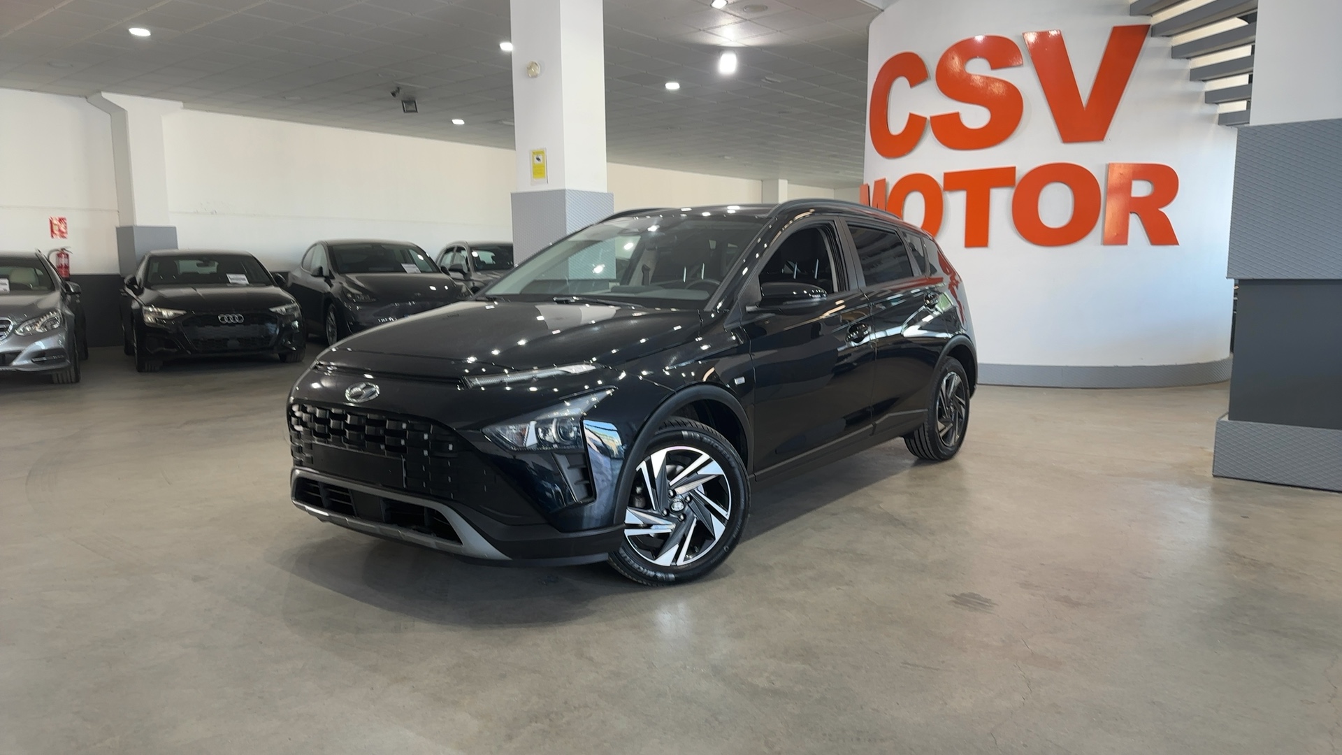 Foto 3 de Hyundai Bayon 2023 en venta en CSV Motor BILBAO · color Negro Metalizado