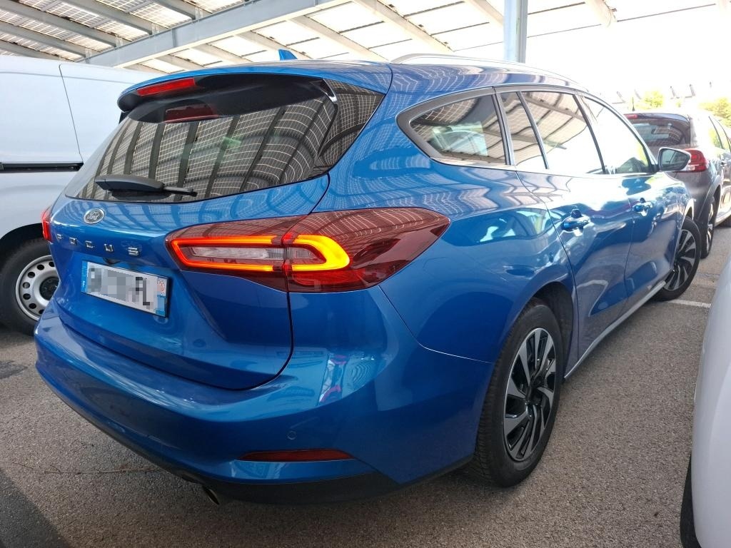 Foto 7 de Ford Focus Familiar 2024 en venta en CSV Motor VALDEFUENTES · color Azul Island (Metalizado)