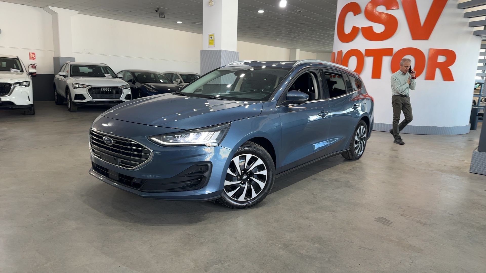 Foto 5 de Ford Focus Familiar 2024 en venta en CSV Motor VALDEFUENTES · color Azul Azur (Metalizado)