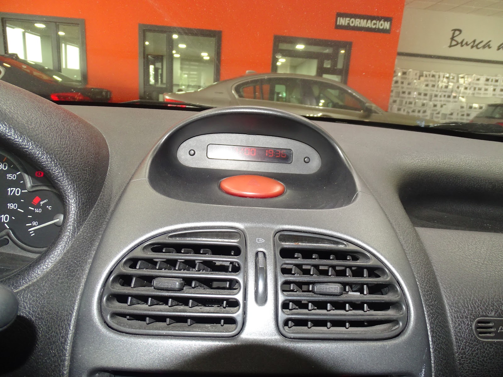 Foto 15 de PEUGEOT 206 2002 en venta en CSV Motor VALDEFUENTES