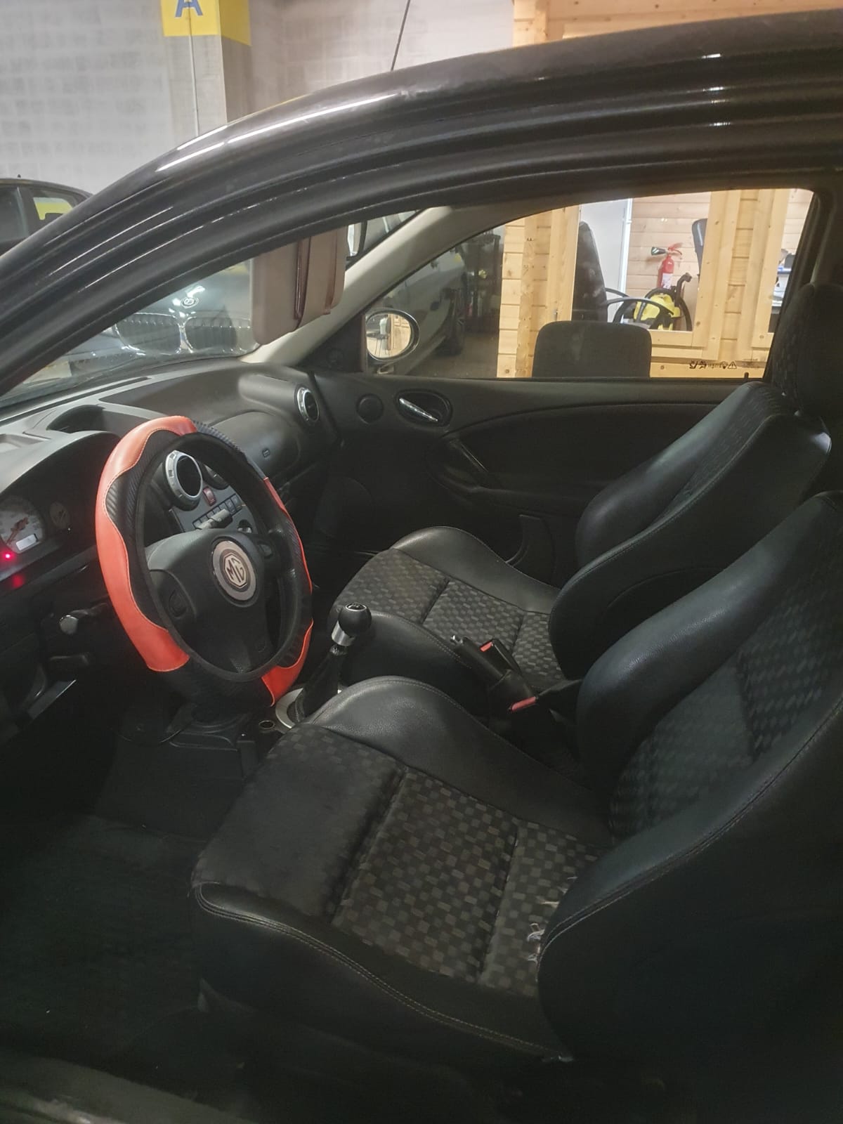 Foto 2 de MG ZR 2005 en venta en CSV Motor VALDEFUENTES