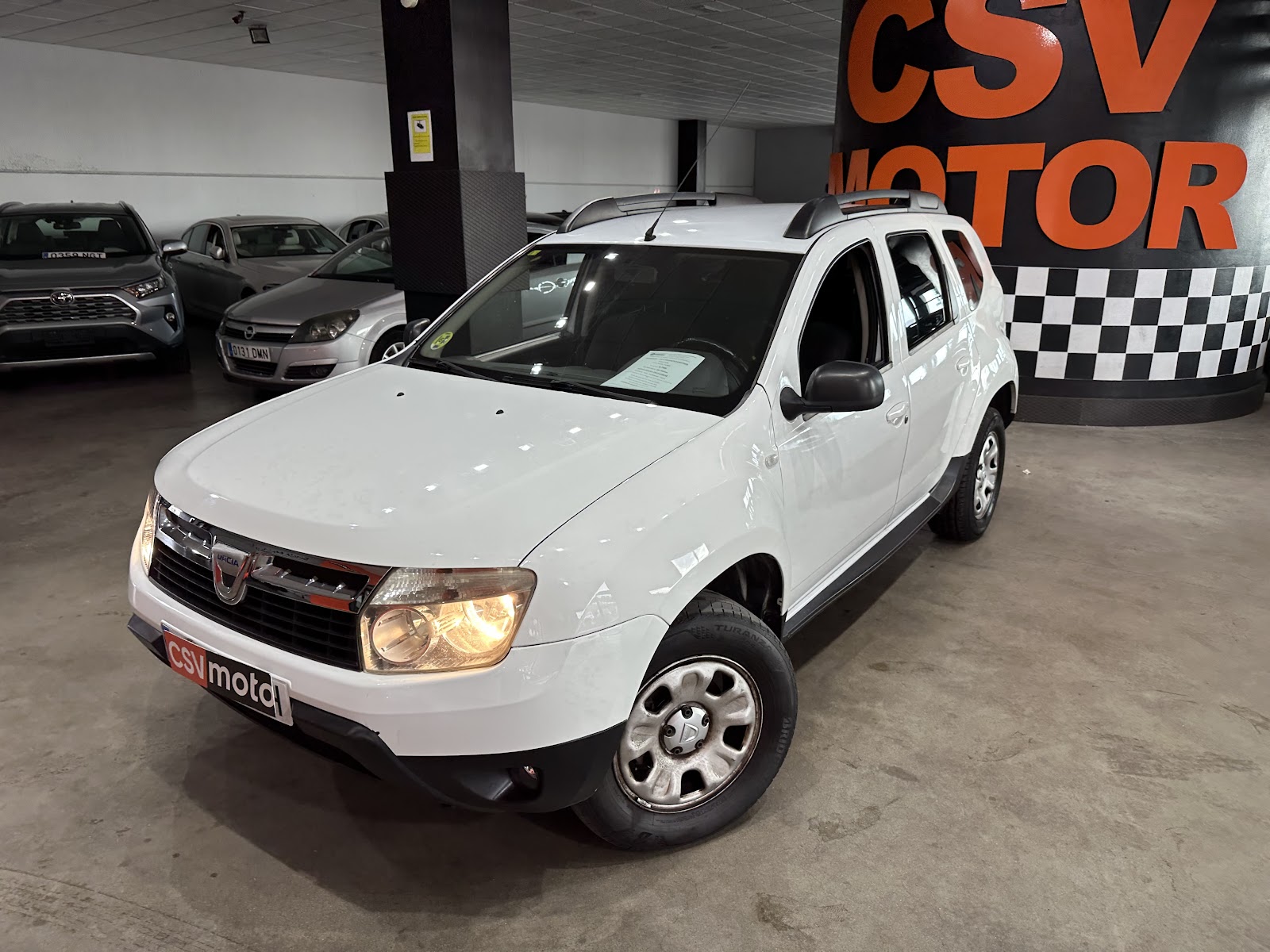 Foto 2 de Dacia Duster 2010 en venta en CSV Motor VALDEFUENTES · color Blanco