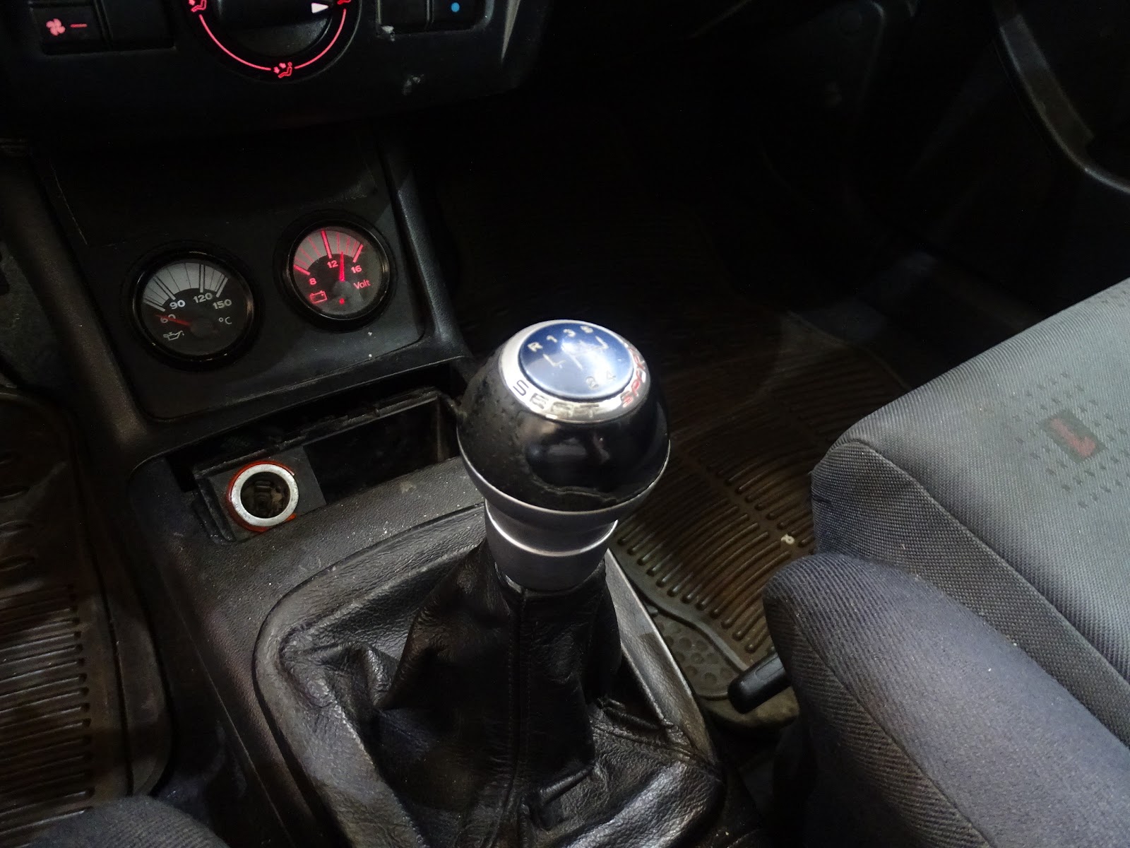 Foto 10 de SEAT CORDOBA 2001 en venta en CSV Motor VALDEFUENTES