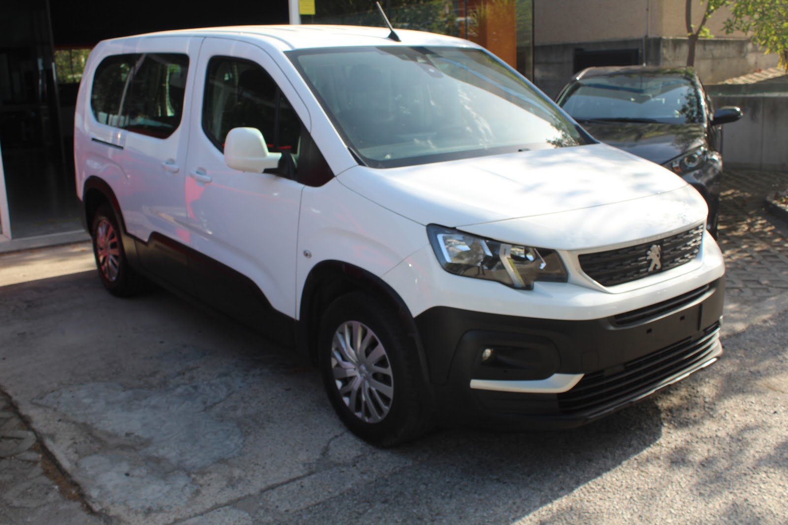 Foto 3 de PEUGEOT RIFTER 2020 en venta en CSV Motor VALDEFUENTES